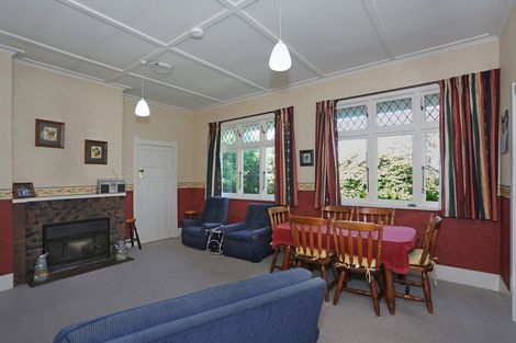 Photo of property in 6 Ross Street, Marton, 4710