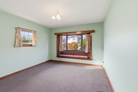 Photo of property in 48 Saint Andrews Square, Strowan, Christchurch, 8052
