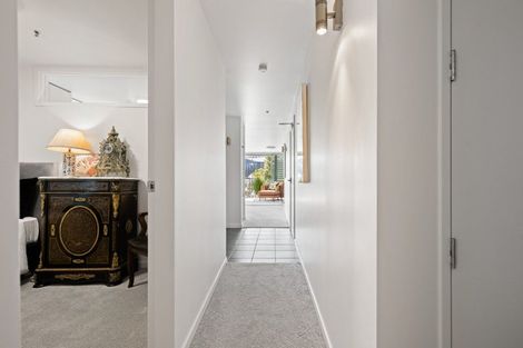 Photo of property in 10/74 Oriental Parade, Oriental Bay, Wellington, 6011