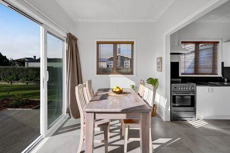 Photo of property in 147 Tasman Street, Opunake, 4616