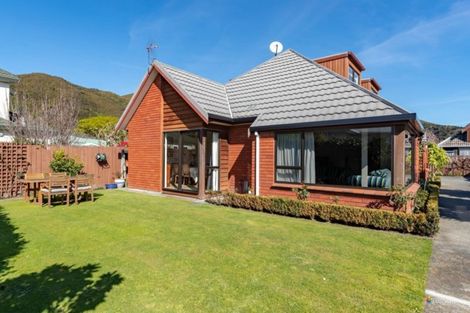 Photo of property in 2/28 Rossiter Avenue, Waterloo, Lower Hutt, 5011