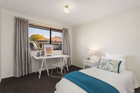 Photo of property in 18 Winters Road, Redwood, Christchurch, 8051