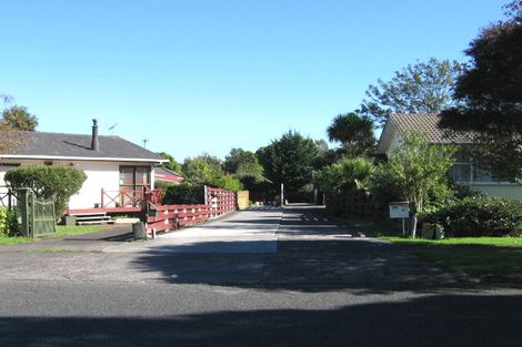 Photo of property in 33a Minaret Drive, Bucklands Beach, Auckland, 2014