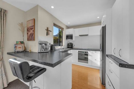 Photo of property in 32a Berkshire Drive, Avonhead, Christchurch, 8042