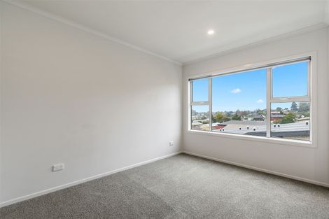 Photo of property in 12u4 Scotland Place, Hillcrest, Hamilton, 3216