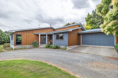 Photo of property in 14 Pohutukawa Drive, Levin, 5571