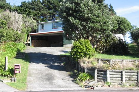 Photo of property in 41 Spenmoor Street, Newlands, Wellington, 6037