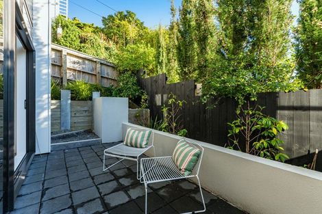 Photo of property in 4f Armour Avenue, Mount Victoria, Wellington, 6011