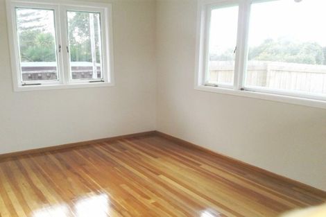 Photo of property in 20a Amberley Avenue, Te Atatu South, Auckland, 0610