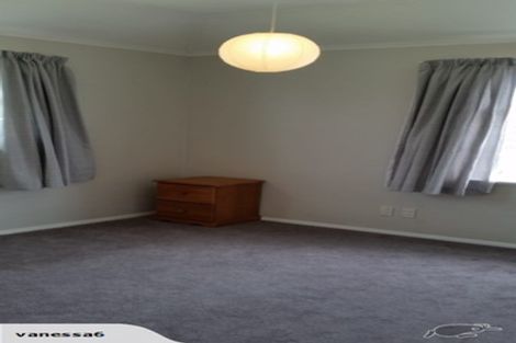 Photo of property in 75 Oxford Terrace, Epuni, Lower Hutt, 5011