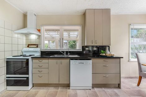 Photo of property in 6 Priscilla Crescent, Melville, Hamilton, 3206