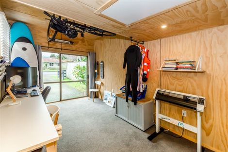 Photo of property in 45 Alexander Road, Raumati Beach, Paraparaumu, 5032