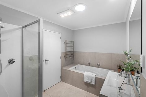 Photo of property in 39 Nugget Avenue, Hobsonville, Auckland, 0616