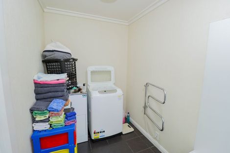 Photo of property in 92 Roy Street, Palmerston North, 4410