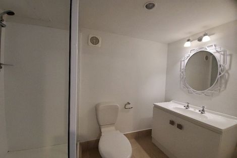 Photo of property in 1/802 East Coast Road, Oteha, Auckland, 0630