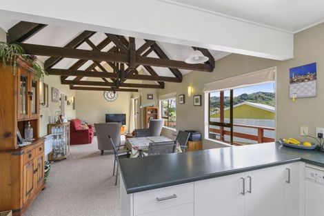 Photo of property in 9a Ridd Crescent, Karori, Wellington, 6012