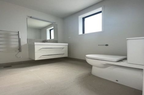 Photo of property in 35 Holystone Road, Whitby, Porirua, 5024