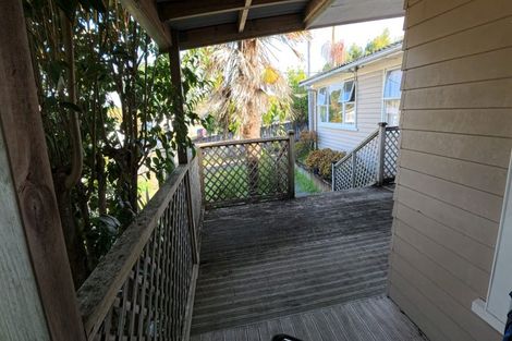 Photo of property in 33 Chippendale Crescent, Birkdale, Auckland, 0626