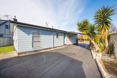 Photo of property in 9 Pinedale Parade, Milson, Palmerston North, 4414