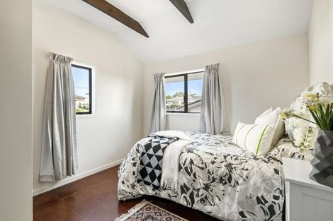 Photo of property in 2/87 Manuka Road, Bayview, Auckland, 0629