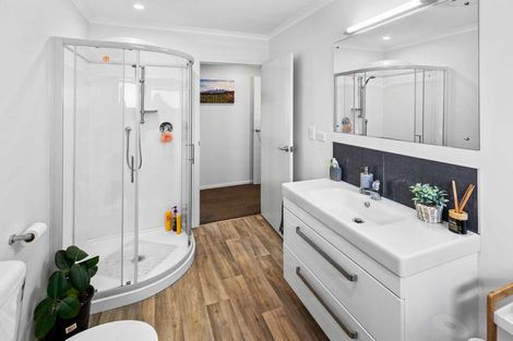 Photo of property in 35 Hamlet Street, Stratford, 4332