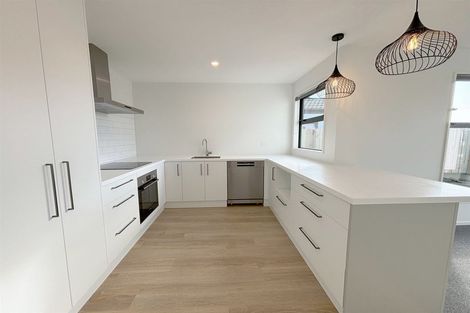 Photo of property in 2 Riroriro Lane, Halswell, Christchurch, 8025