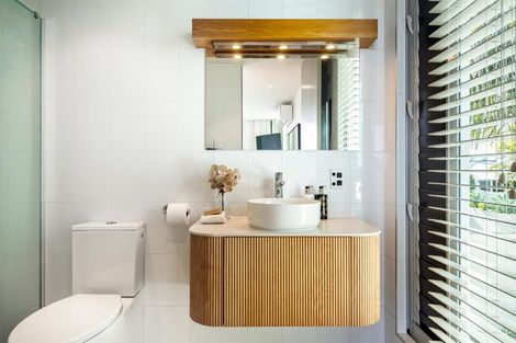 Photo of property in 22b Beach Road, Castor Bay, Auckland, 0620