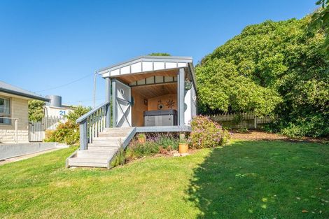 Photo of property in 21 Nasmyth Street, Kakanui, Oamaru, 9495