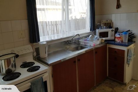 Photo of property in 1/5 Grove Road, Papakura, 2110