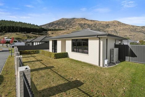 Photo of property in 24 Risinghurst Terrace, Lower Shotover, Queenstown, 9304