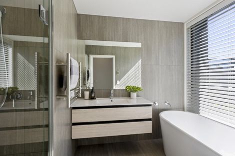 Photo of property in 7 Kotuku Lane, Jacks Point, Queenstown, 9371