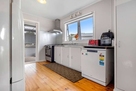 Photo of property in 3 Totara Street, Waiuku, 2123