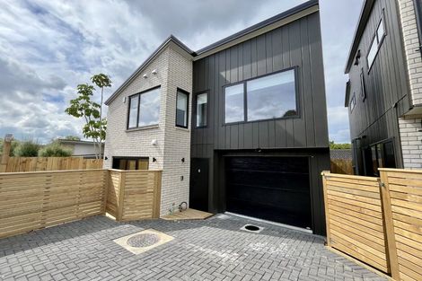 Photo of property in 98f Royal Road, Massey, Auckland, 0614