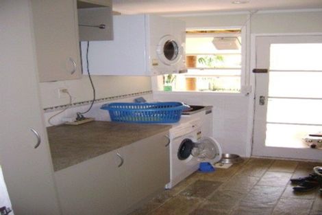 Photo of property in 62 Braemar Road, Castor Bay, Auckland, 0620