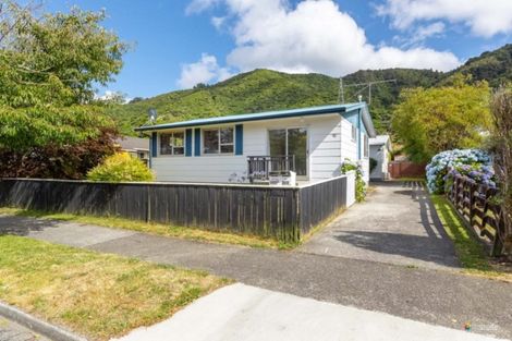 Photo of property in 202f1- California Drive, Totara Park, Upper Hutt, 5018