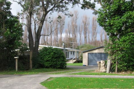Photo of property in 9 Kauri Road, Waikanae, 5036