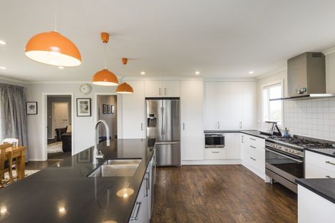 Photo of property in 25 Hartwell Drive, Kelvin Grove, Palmerston North, 4470