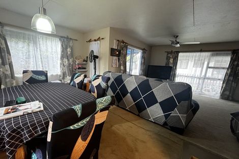 Photo of property in 20 Ocean View Road, Northcote, Auckland, 0627