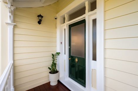 Photo of property in 14 Cameron Road, Bluff Hill, Napier, 4110