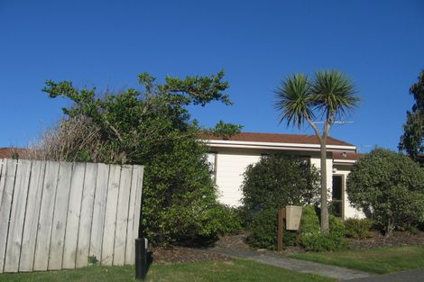 Photo of property in 3 James Cook Drive, Whitby, Porirua, 5024