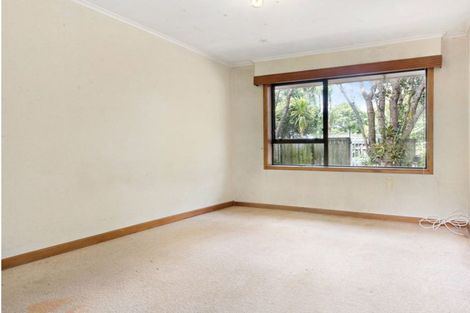 Photo of property in 19 Humphrey Kemp Avenue, Henderson, Auckland, 0612