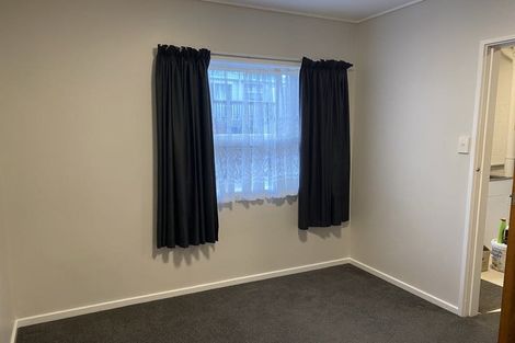 Photo of property in 21f5 Collins Avenue, Tawa, Wellington, 5028