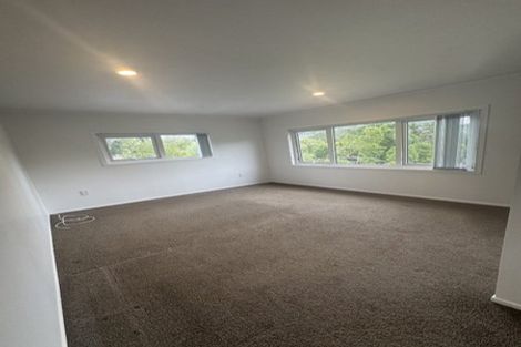Photo of property in 14 Beazley Place, Glendene, Auckland, 0602