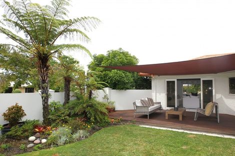 Photo of property in 2 Dules Walk, Taradale, Napier, 4112