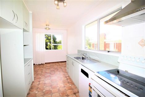 Photo of property in 35 South Lynn Road, Titirangi, Auckland, 0604