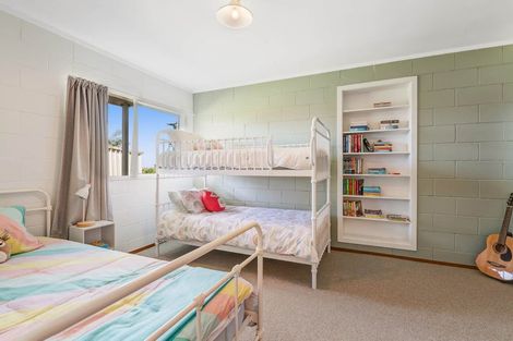 Photo of property in 8 Kotuku Place, Snells Beach, 0920