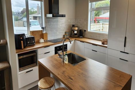 Photo of property in 13e York Crescent, Westown, New Plymouth, 4310