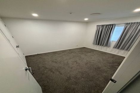 Photo of property in 1/5 Strid Road, Te Atatu South, Auckland, 0610