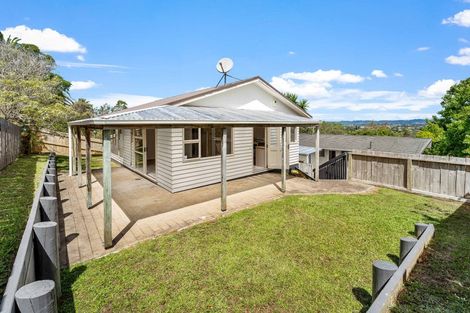 Photo of property in 38 Donovan Avenue, Massey, Auckland, 0614