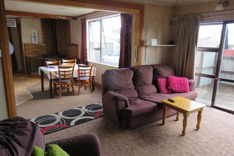 Photo of property in 18 Russell Street, Westport, 7825